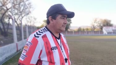 coronel daza y defensores de esquiu juegan por un lugar en las semifinales