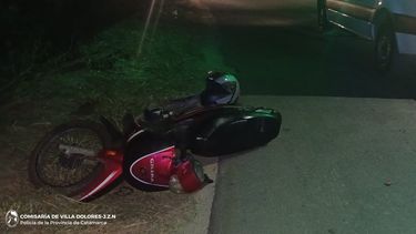 motociclista sufrio un choque y el conductor se dio a la fuga
