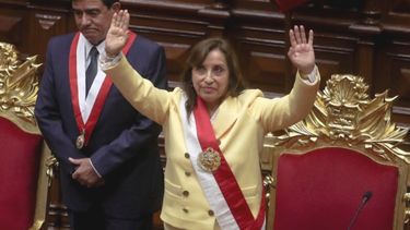 Dina Boluarte se convirtió en la primera mujer gobernante de Perú&nbsp;