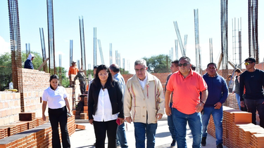 El Gobernador recorrió obras en Santa María