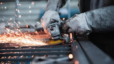 la metalurgica sigue entre los sectores perdedores: cayo 4,6% en octubre