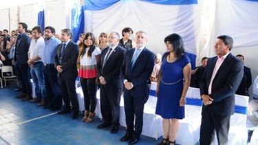 Sigue la polémica y las acusaciones por los kits escolares