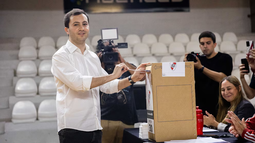 Stefano Di Carlo ganó las elecciones y es el nuevo presidente de River Plate Stefano Di Carlo ganó las elecciones y es el nuevo presidente de River Plate