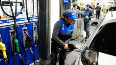 Marcha atrás con el aumento del 5% de los combustibles de YPF