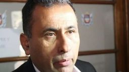 El interior no tiene legisladores, los intendentes estamos solos