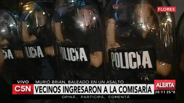 Flores: vecinos toman una comisaria en reclamo por la muerte de Braian