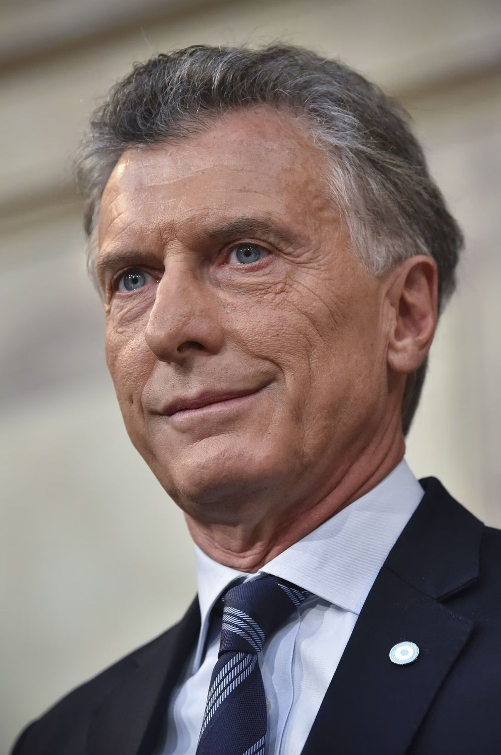 Vidas paralelas. En dificultades electorales, Sergio Massa utiliza los mismos recursos que Mauricio Macri.