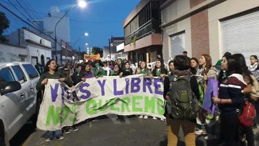Las mujeres marchan por el #NiUnaMenos en Catamarca
