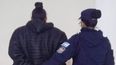 intento robar un perfume en una farmacia y termino detenida