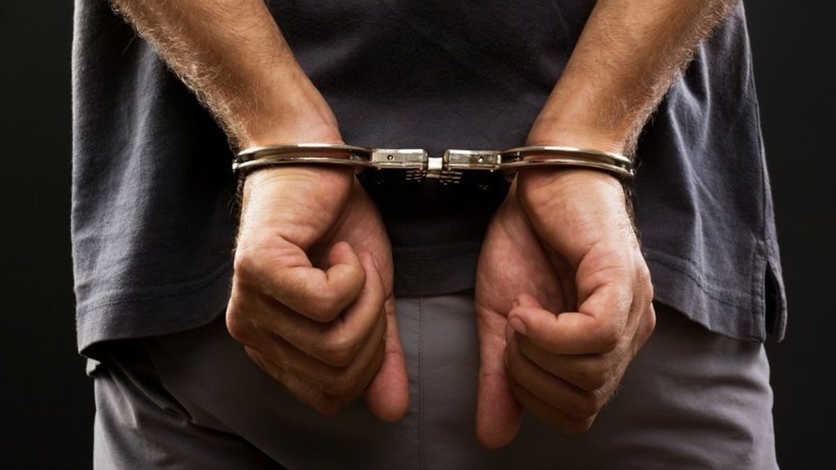 Capital: aprehendieron a un joven acusado de golpear a su pareja