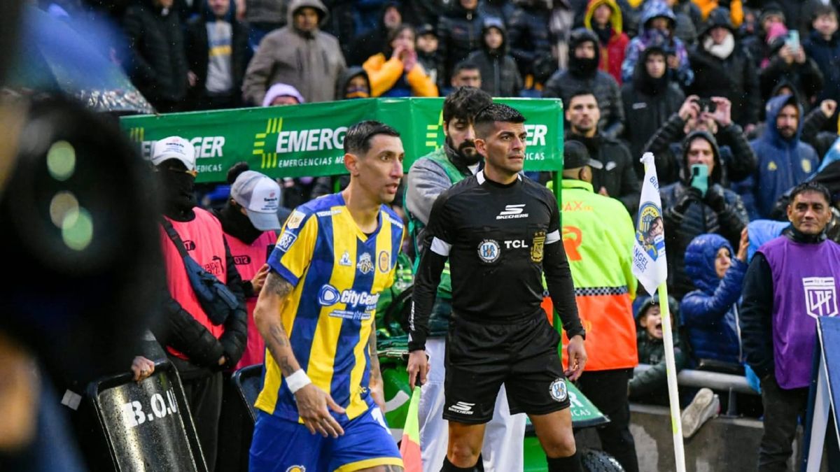 Cano llegó a los 100 partidos en el fútbol profesional