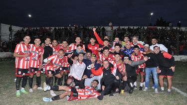 Alegría. Villa Cubas ganó en los penales 6-5 y ahora definirá la clasificación con su clásico rival San Lorenzo.