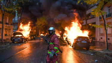 Francia vive horas críticas por un grave caso de gattilo fácil.&nbsp;