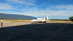 OSEP llevó a cabo un traslado en avión sanitario de urgencia