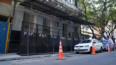 blindaron un edificio de la policia tras el crimen de oficial de inteligencia