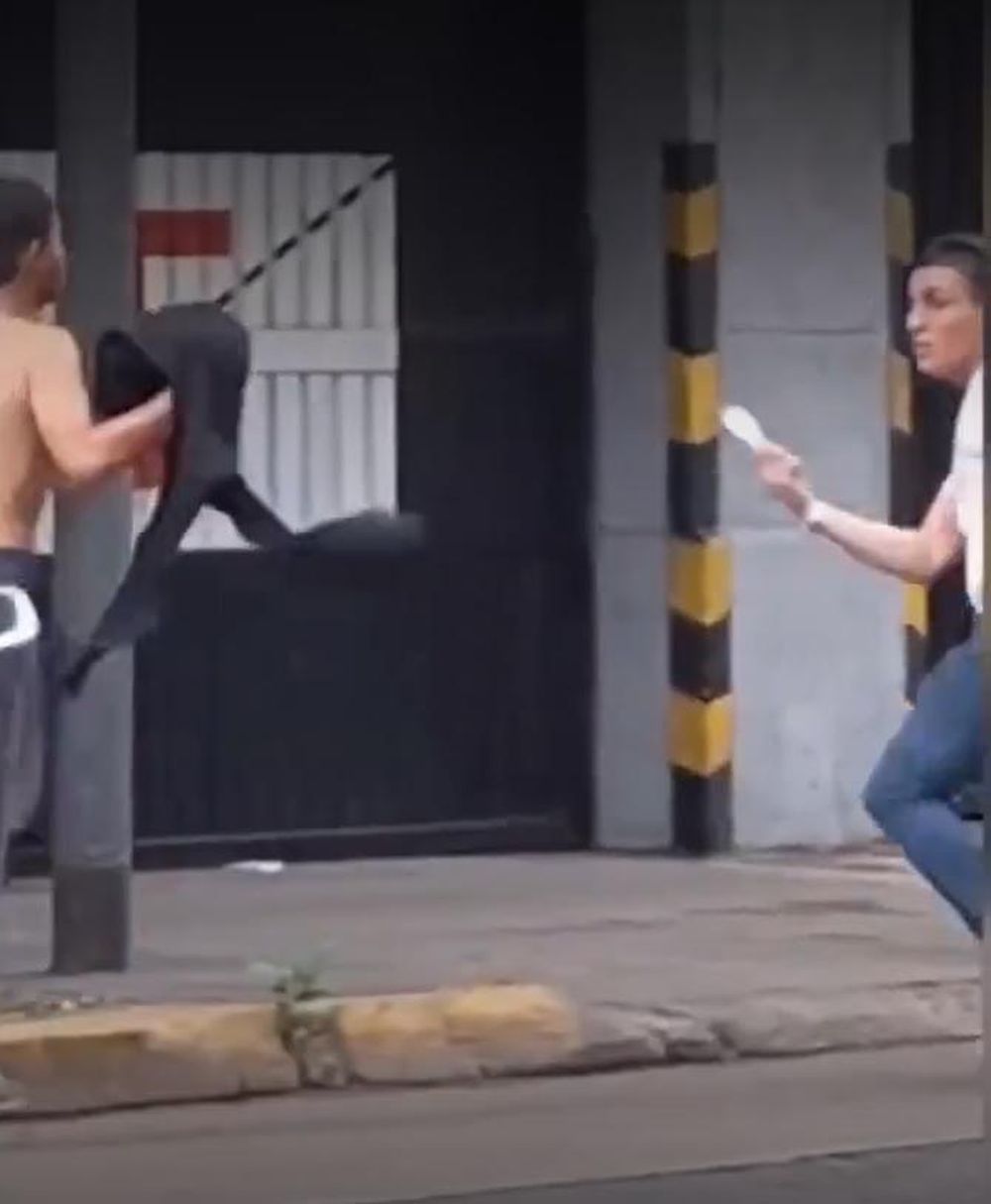 Descontrol. Lucha con facas.