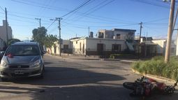 Chocaron una moto y un auto: un lesionado