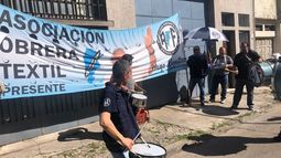 Cierra una fábrica textil y despide a 50 trabajadores Cierra una fábrica textil y despide a 50 trabajadores
