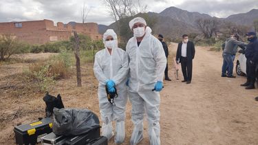 Macabro. Peritos de Criminalística y Homicidios en el lugar del hecho.