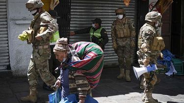 Colapso: comenzaron a registrarse muertes en las calles de Bolivia