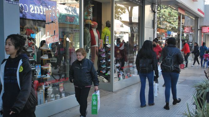 La crisis económica golpea a los comercios de la provincia