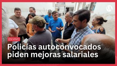 Policías autoconvocados se manifestaron en la Jefatura de Policía