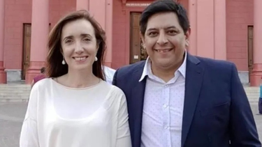 Baigorrí, junto a la candidata a vicepresidenta Victoria Villarruel.&nbsp;