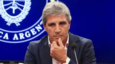 caputo sube los encajes a los bancos y milei interviene el programa monetario