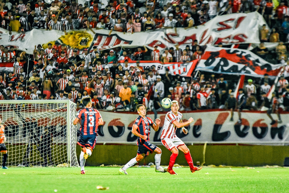 El León goleó a San Lorenzo en una noche para la historia.&nbsp;