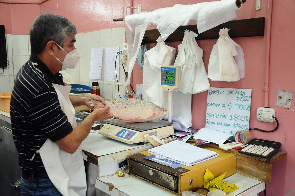 Sube como todo. El precio del pescado aumenta permanentemente.