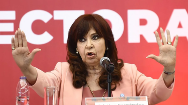 cristina, dura contra milei: te estas cayendo a pedazos