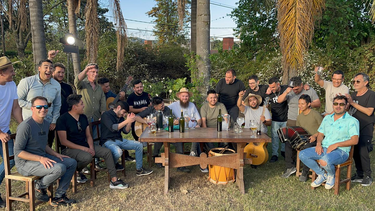 Carafea presentó La voz de un amigo con grandes artistas