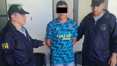 Habría abusado sexualmente de sus dos hijas y fue detenido