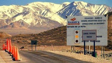 aranguren y unac exigieron la reingenieria total de la mina veladero
