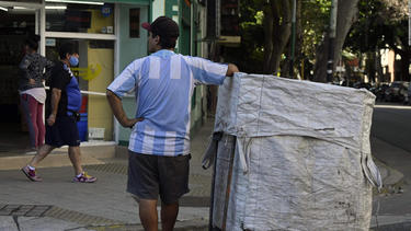 en 2021 la pobreza bajo: alcanza al 37,3% de la poblacion