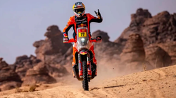 Luciano Benavides consiguió la consagración más apretada en la historia del Rally Dakar Luciano Benavides consiguió la consagración más apretada en la historia del Rally Dakar