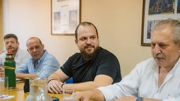 Denett vs. Brizuela: Debería dedicarse a gestionar