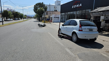 por un gato hidraulico, ocurrio un grave accidente en capital