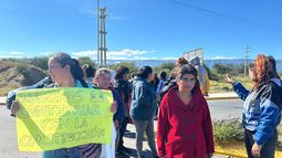 Vecinos cortan avenida Chelemín: exigen materiales de construcción Vecinos cortan avenida Chelemín: exigen materiales de construcción