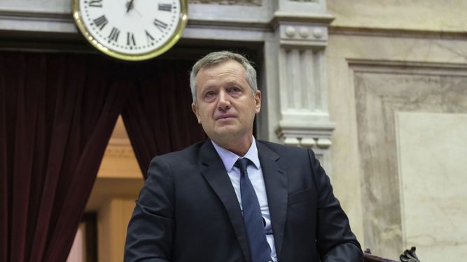 Emilio Monzó: El Gobierno lleva al país hacia una autocracia y pone en riesgo la república