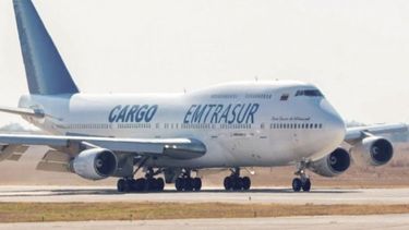 Avión venezolano-iraní: ordenaron liberar a 12 tripulantes