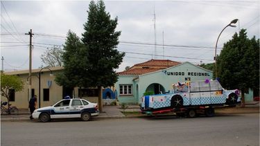 Atacó a policías cuando le allanaron su casa por un robo