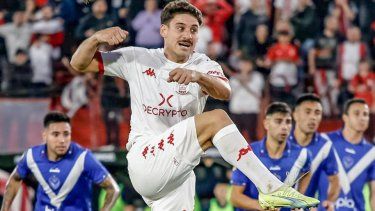 huracan logro un triunfo clave ante velez