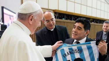 francisco recordo a maradona: fue un poeta en la cancha