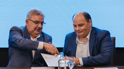 Raúl Jalil y Gustavo Saadi se ubicaron entre los dirigentes con mejor imagen del país Raúl Jalil y Gustavo Saadi se ubicaron entre los dirigentes con mejor imagen del país