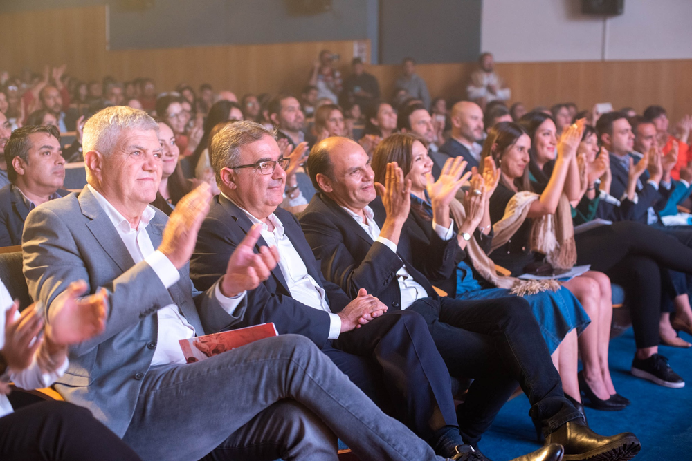 Brunello, junto a Jalil, Saadi y el resto de las autoridades en la gala de presentación.&nbsp;