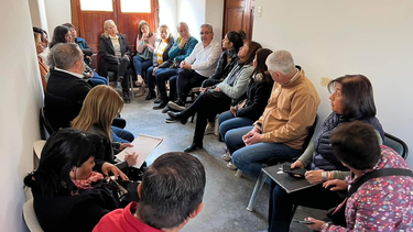 Polémica por la obra de las Termas. Raúl Jalil se reunió con prestadores turísticos de Fiambalá.