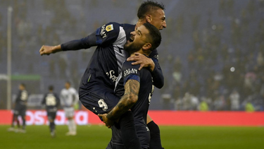 velez goleo a independiente de rivadavia y es el unico lider