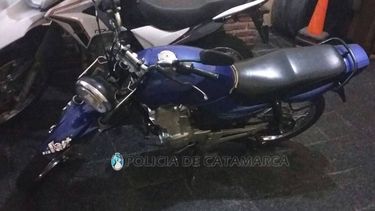 Recuperan una moto robada y demoran dos menores