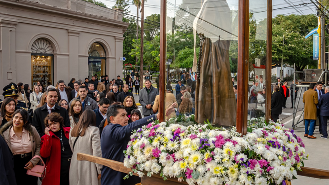 Se realizó el desfile cívico por el Bicentenario del natalicio del Beato Esquiú